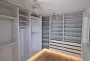 Begehbarer Kleiderschrank -